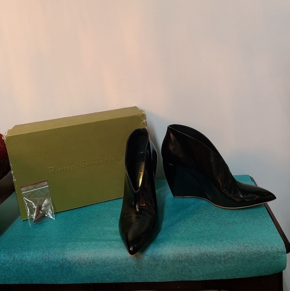 NIB Rupert Sanderson Wedge Heel